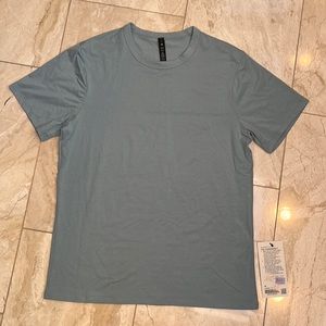 Mens lululemon fundamental T